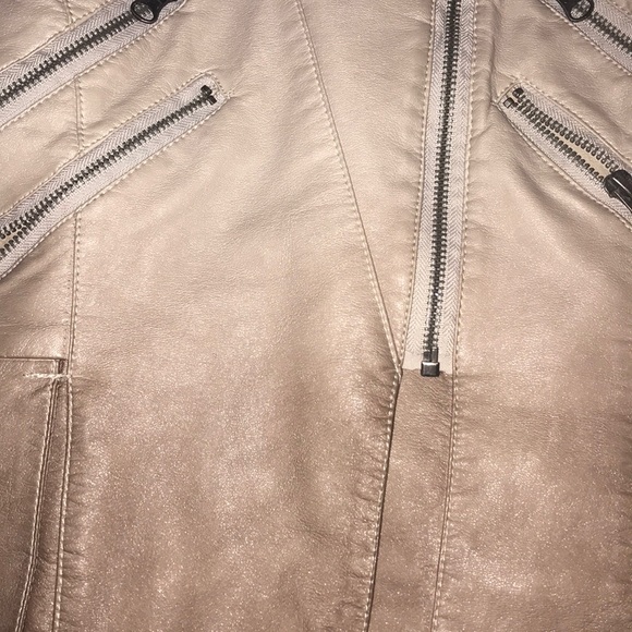 Leather jacket - Picture 3 of 3